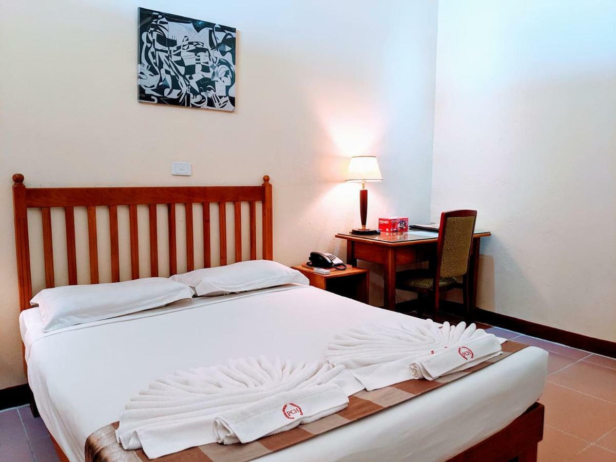 Pacific Crown Hotel 호니아라 외부 사진